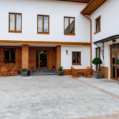 Gosciniec Ceglane Katy Hotel Dwikozy Buitenkant foto
