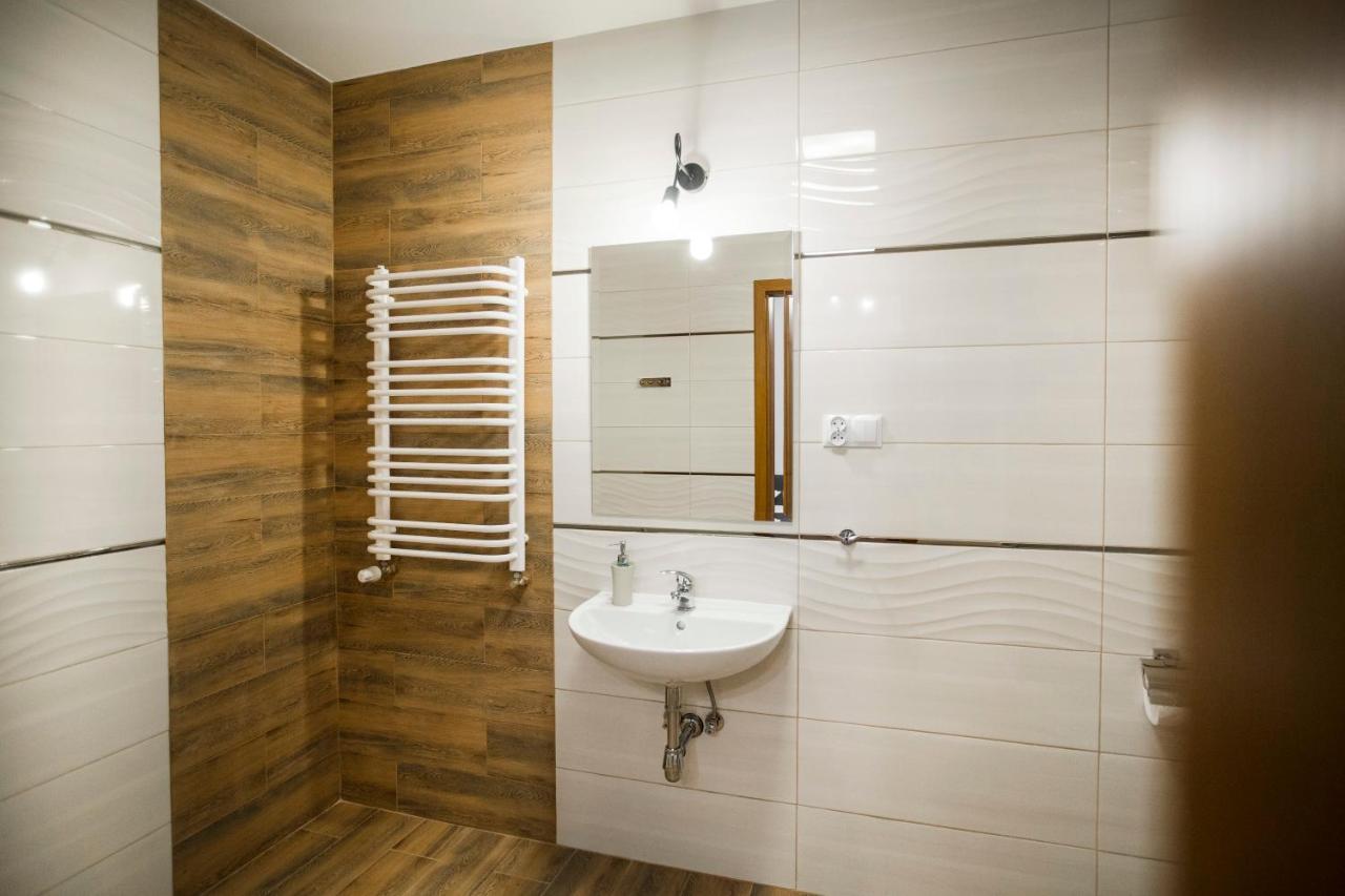 Gosciniec Ceglane Katy Hotel Dwikozy Buitenkant foto