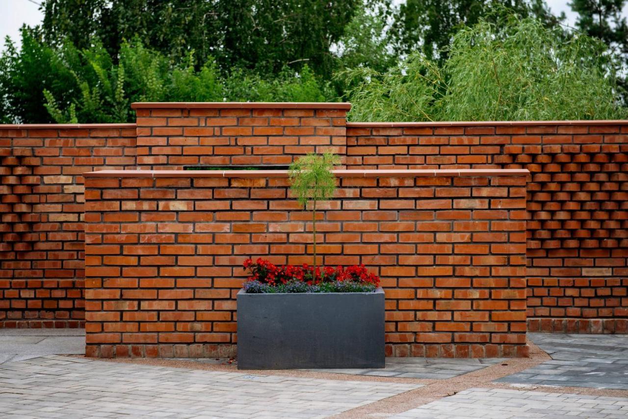 Gosciniec Ceglane Katy Hotel Dwikozy Buitenkant foto