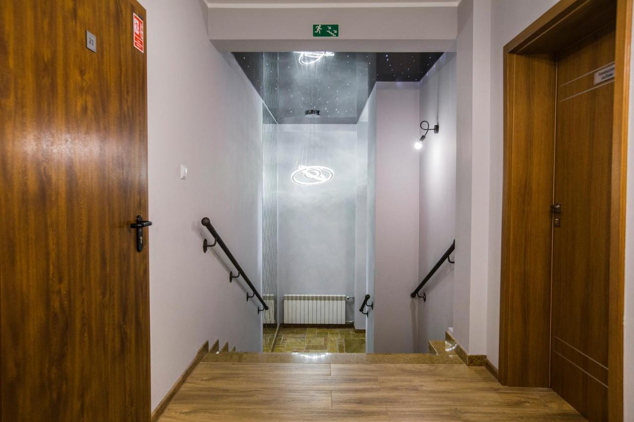 Gosciniec Ceglane Katy Hotel Dwikozy Buitenkant foto
